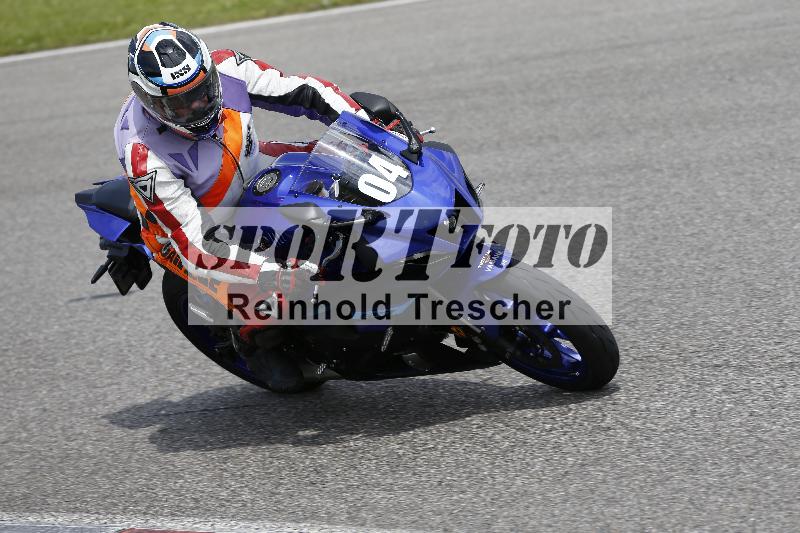 /Archiv-2024/29 12.06.2024 MOTO.CH Track Day ADR/Gruppe blau/04